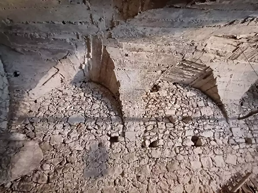 Immagine 34 di Appartamento in vendita  in piazza del Duomo a Bassiano