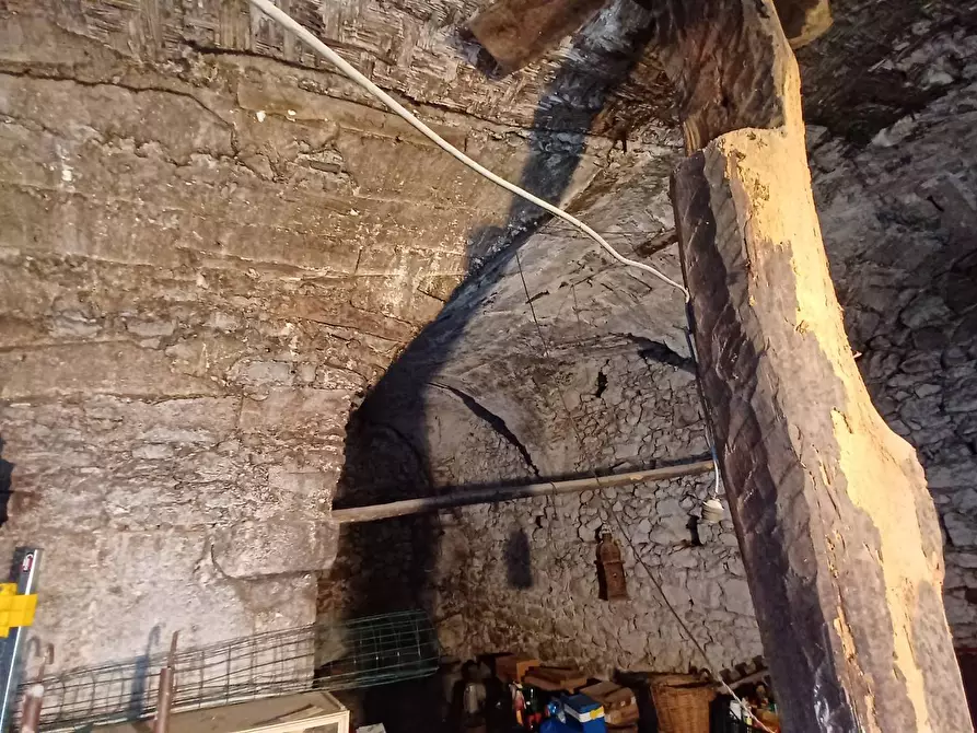 Immagine 38 di Appartamento in vendita  in piazza del Duomo a Bassiano