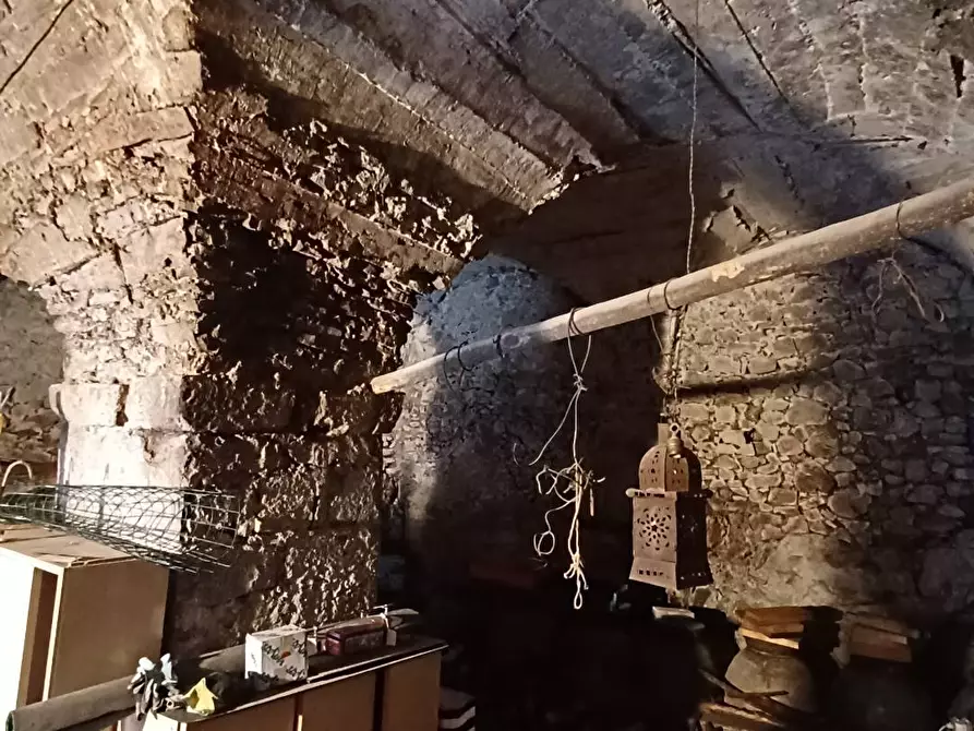 Immagine 39 di Appartamento in vendita  in piazza del Duomo a Bassiano