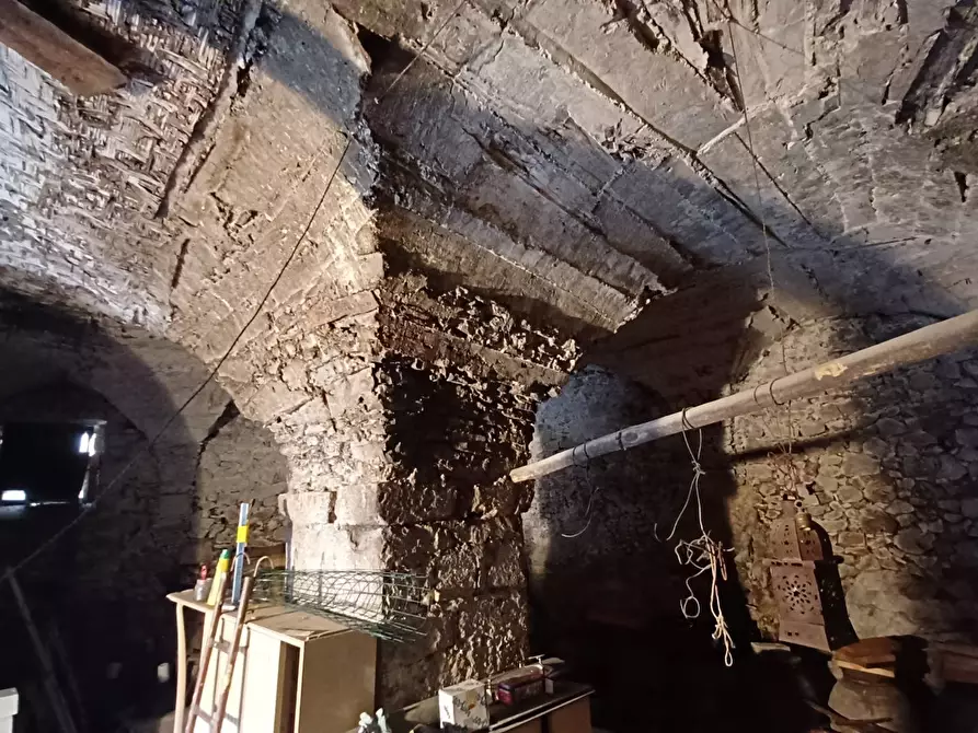 Immagine 40 di Appartamento in vendita  in piazza del Duomo a Bassiano