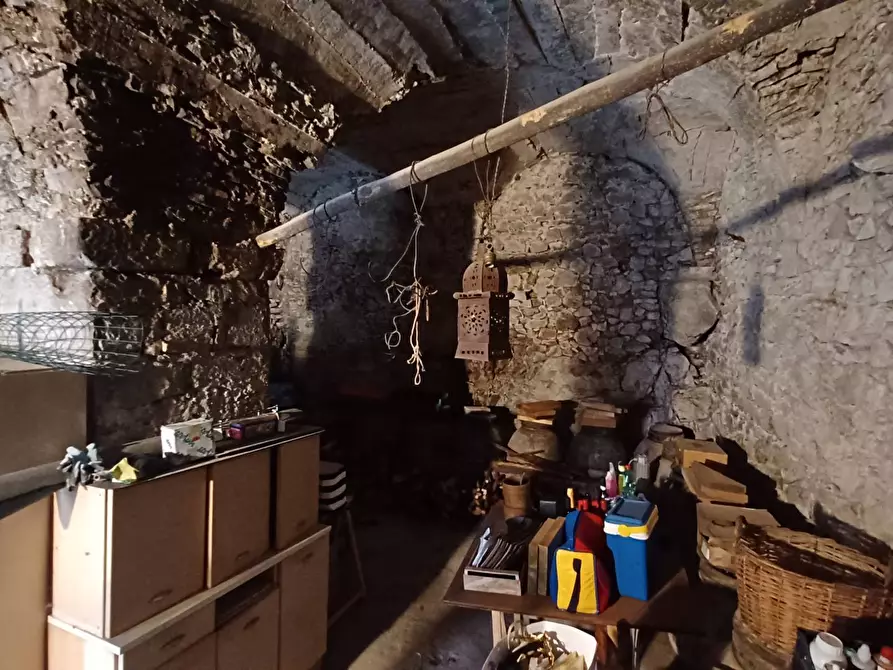 Immagine 41 di Appartamento in vendita  in piazza del Duomo a Bassiano