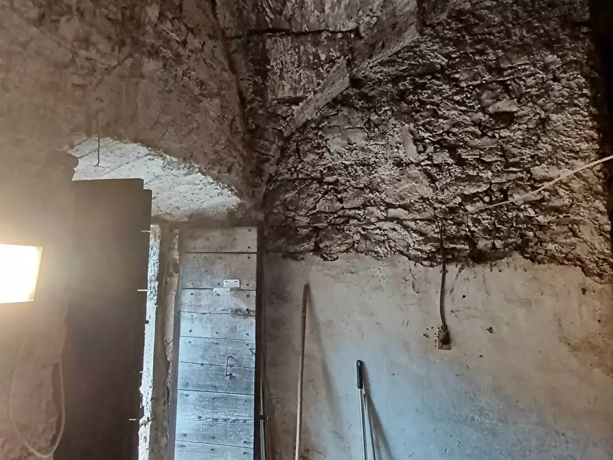 Immagine 42 di Appartamento in vendita  in piazza del Duomo a Bassiano