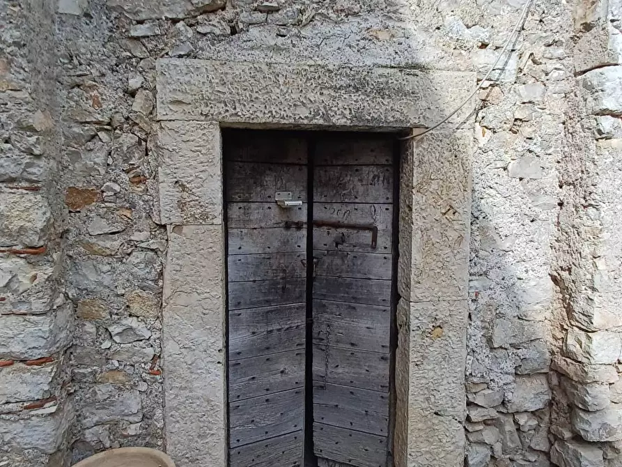 Immagine 53 di Appartamento in vendita  in piazza del Duomo a Bassiano