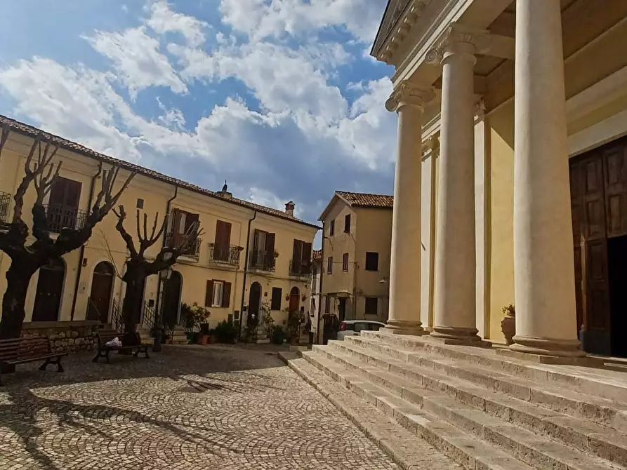 Immagine 58 di Appartamento in vendita  in piazza del Duomo a Bassiano