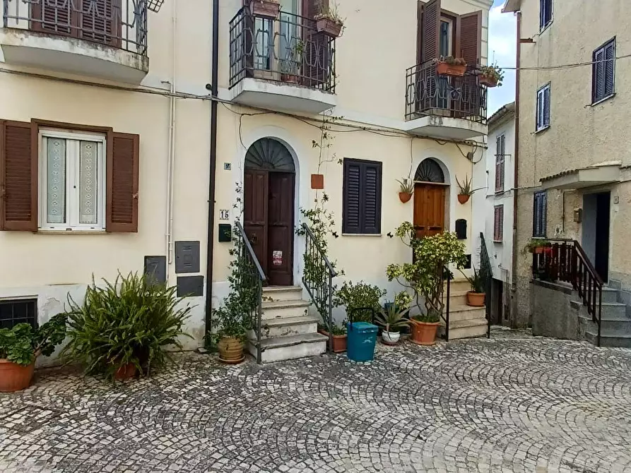 Immagine 59 di Appartamento in vendita  in piazza del Duomo a Bassiano