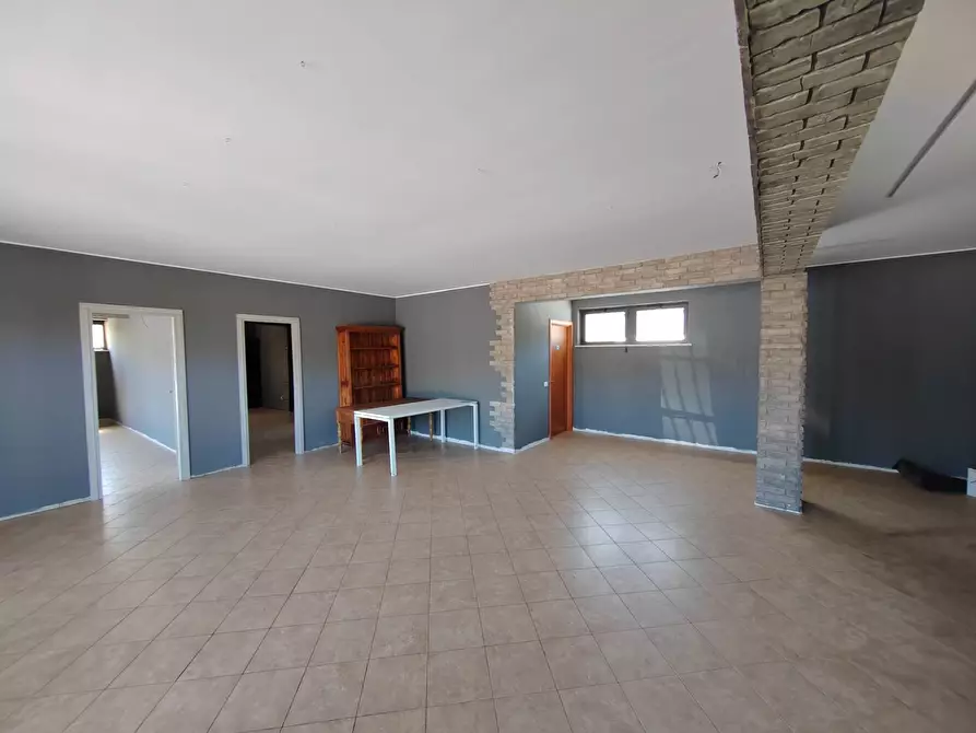 Immagine 1 di Locale commerciale in affitto  in Via San Francesco a Ceccano