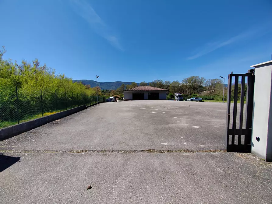 Immagine 3 di Locale commerciale in affitto  in Via San Francesco a Ceccano