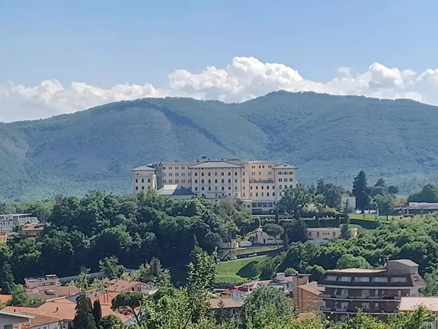 Immagine 4 di Locale commerciale in vendita  in via val madonna a Fiuggi