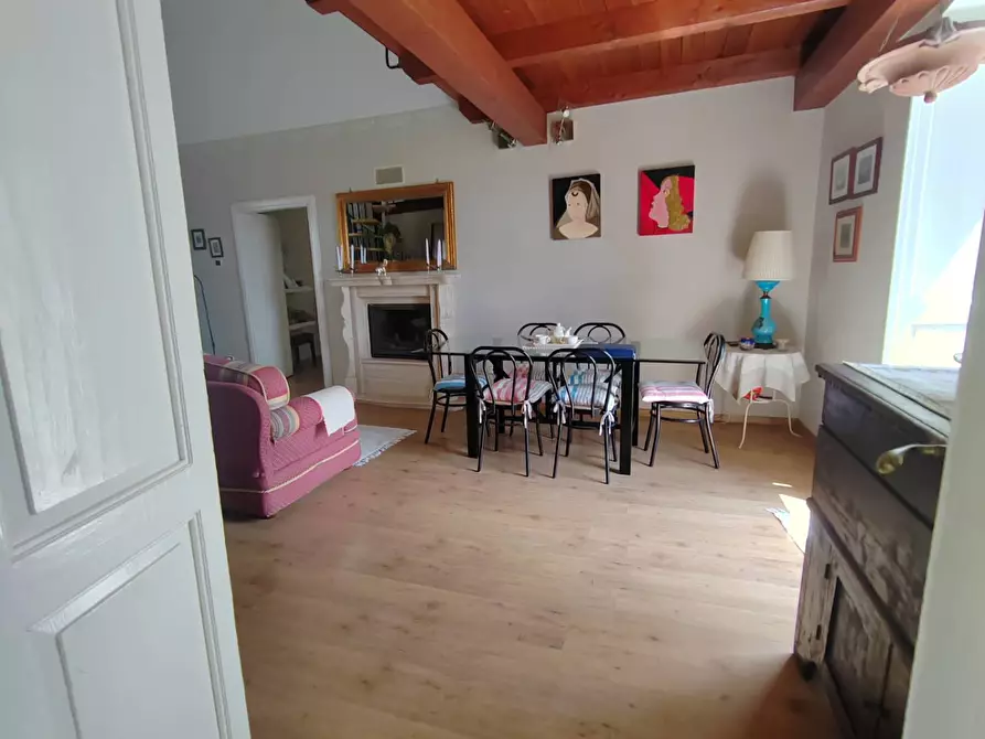 Immagine 26 di Appartamento in vendita  in Viale Della Repubblica 23 a Bassiano