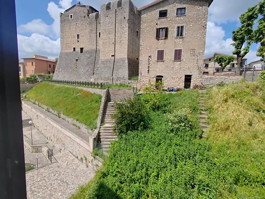 Immagine 41 di Appartamento in vendita  in Viale Della Repubblica 23 a Bassiano