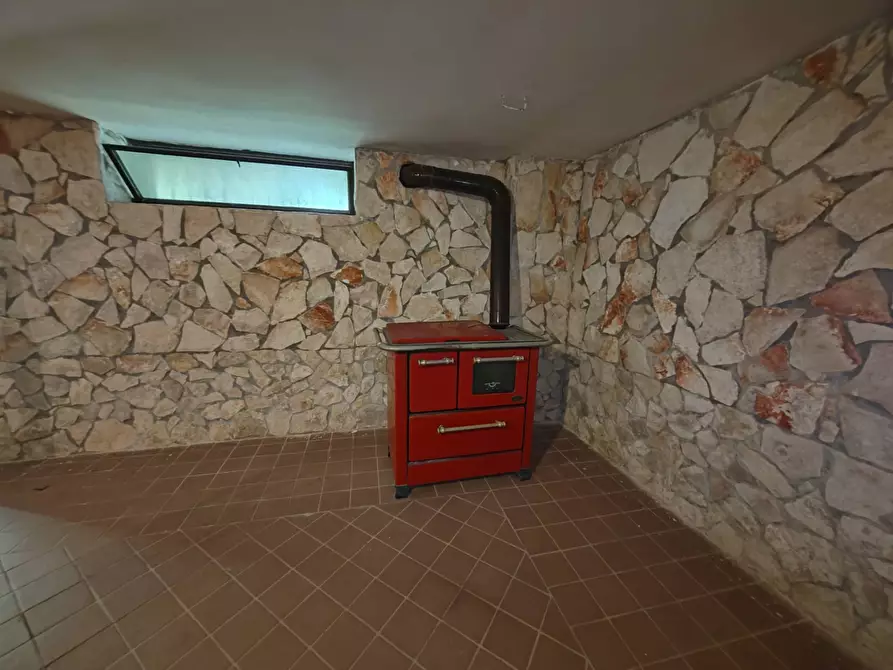 Immagine 50 di Villa in vendita  in Via Anime Sante 1 a Bassiano