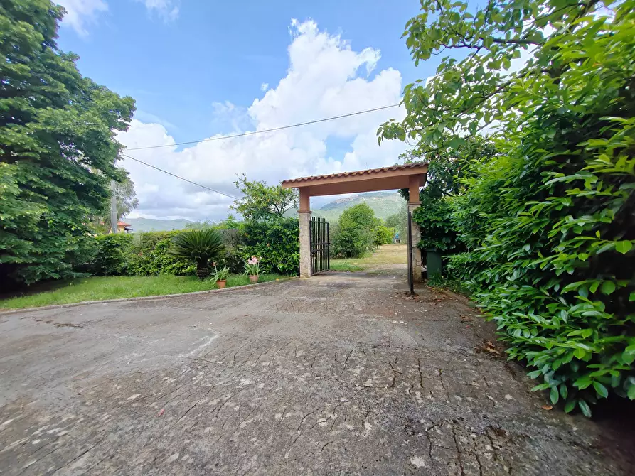 Immagine 56 di Villa in vendita  in Via Anime Sante 1 a Bassiano