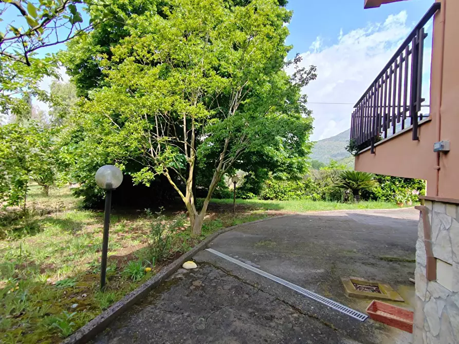 Immagine 81 di Villa in vendita  in Via Anime Sante 1 a Bassiano