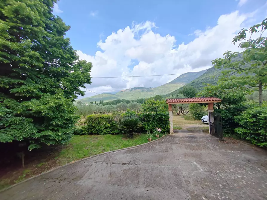 Immagine 110 di Villa in vendita  in Via Anime Sante 1 a Bassiano