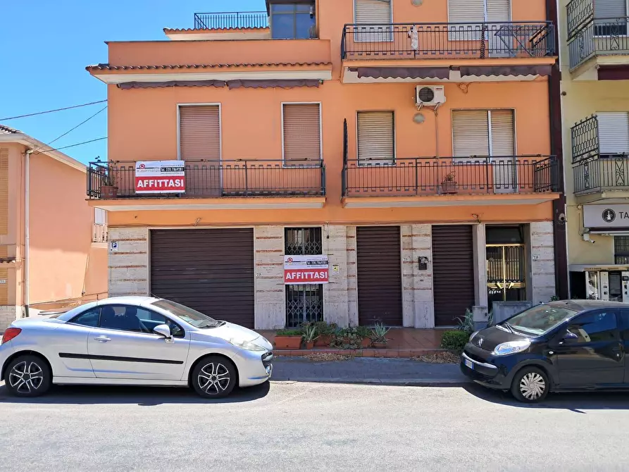 Immagine 10 di Locale commerciale in affitto  in via america latina 243 a Frosinone