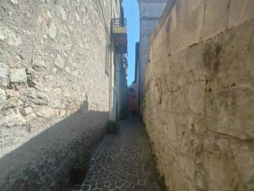 Immagine 36 di Appartamento in vendita  in Via Beata Maria De Mattias 22 a Arnara