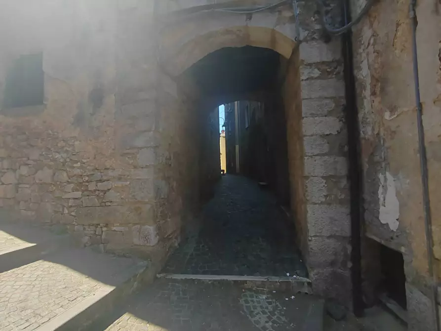 Immagine 51 di Appartamento in vendita  in Via Beata Maria De Mattias 22 a Arnara