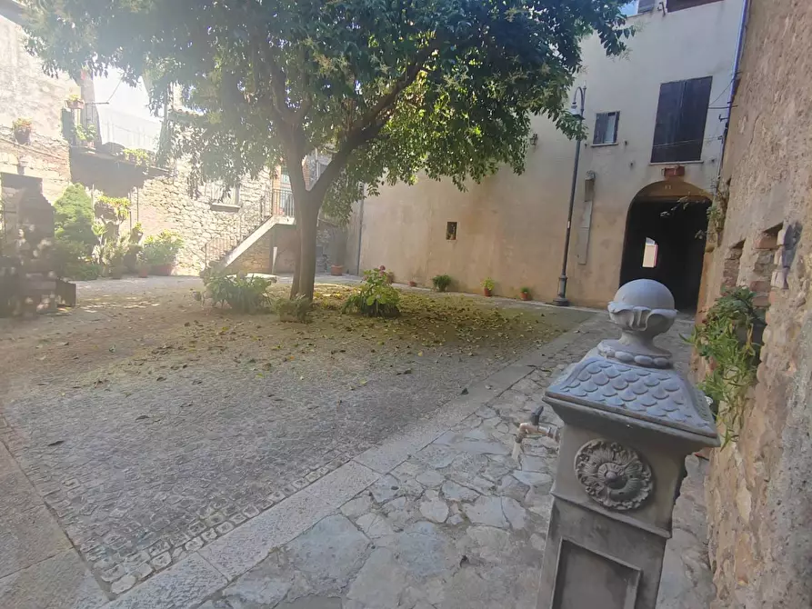 Immagine 52 di Appartamento in vendita  in Via Beata Maria De Mattias 22 a Arnara