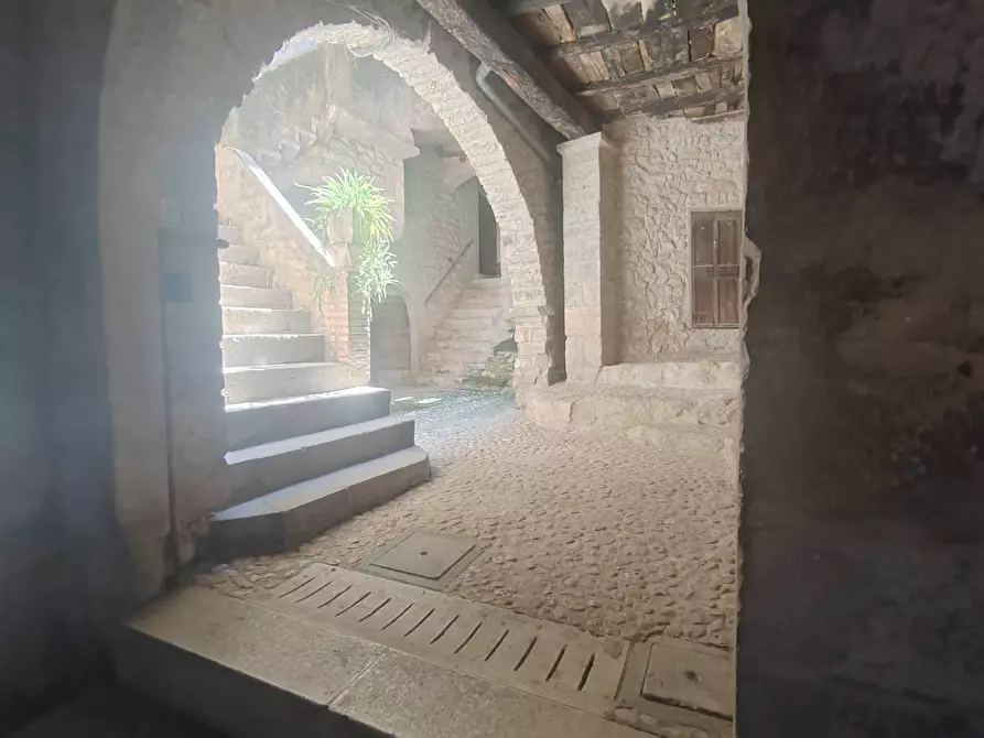 Immagine 59 di Appartamento in vendita  in Via Beata Maria De Mattias 22 a Arnara