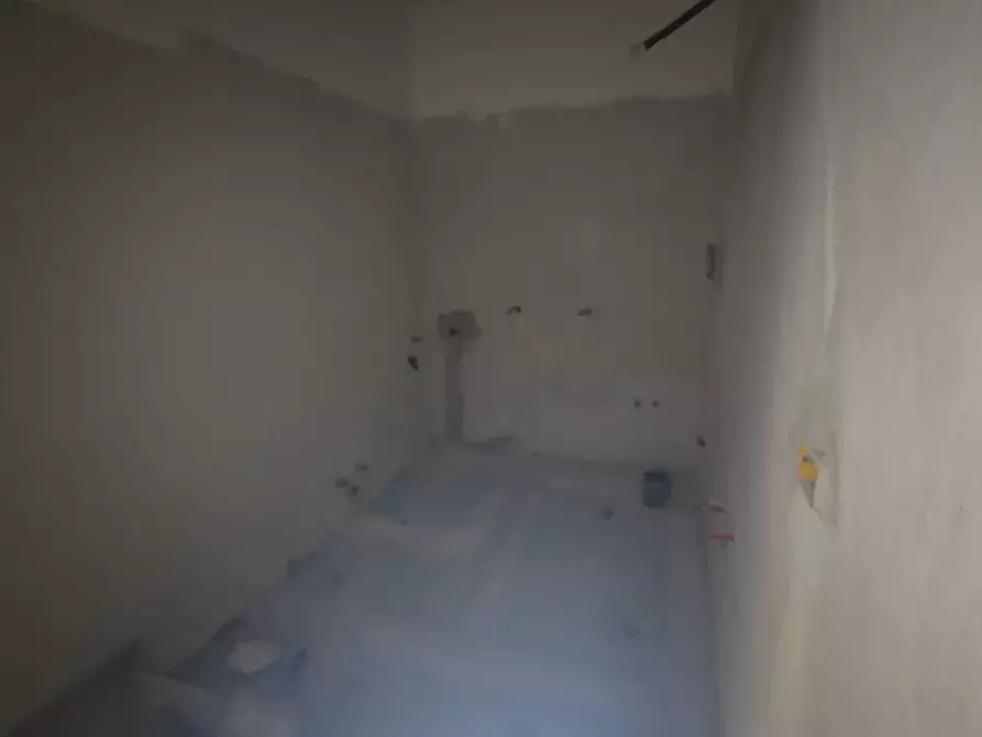 Immagine 11 di Palazzo in vendita  in via drelle 27 a Vallecorsa