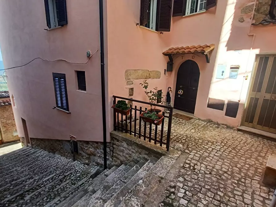 Immagine 21 di Appartamento in vendita  in Via Pier Giuseppe Doria a Bassiano