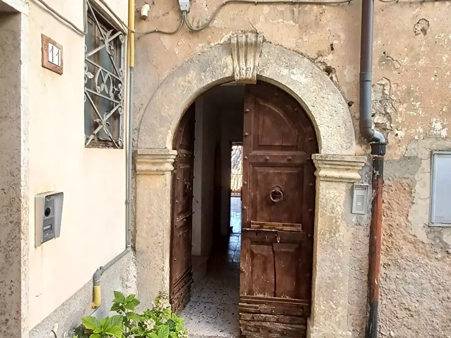 Immagine 1 di Appartamento in vendita  in Via Pier Giuseppe Doria a Bassiano