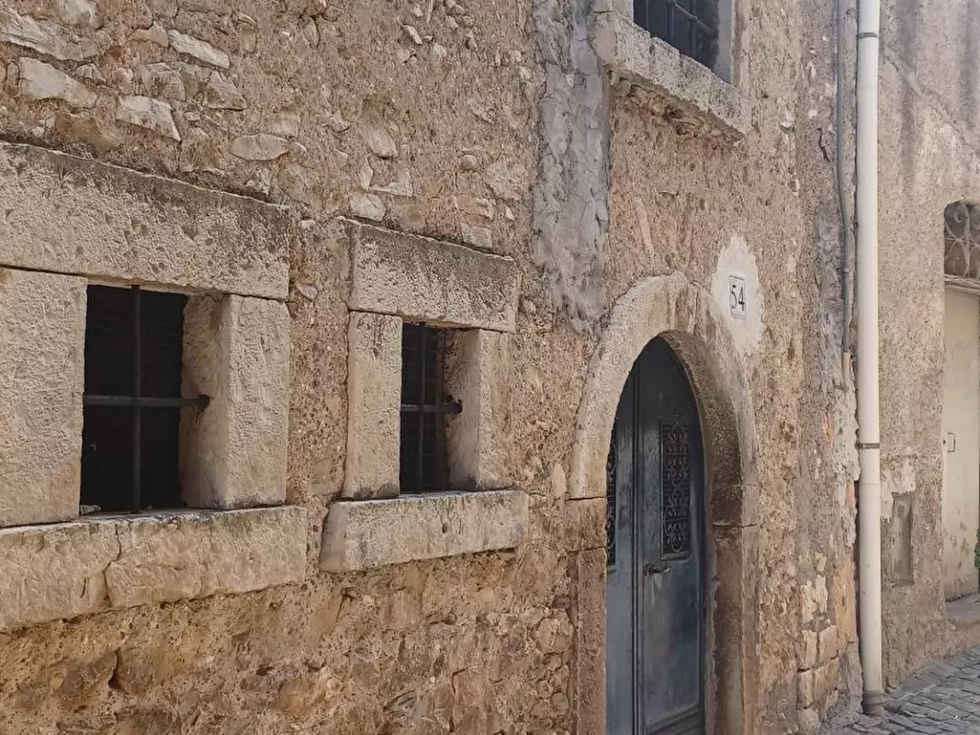 Immagine 1 di Cantina in vendita  in Via Dei Villici a Bassiano