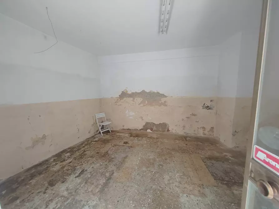 Immagine 10 di Palazzo in vendita  in Via Piave a Maenza