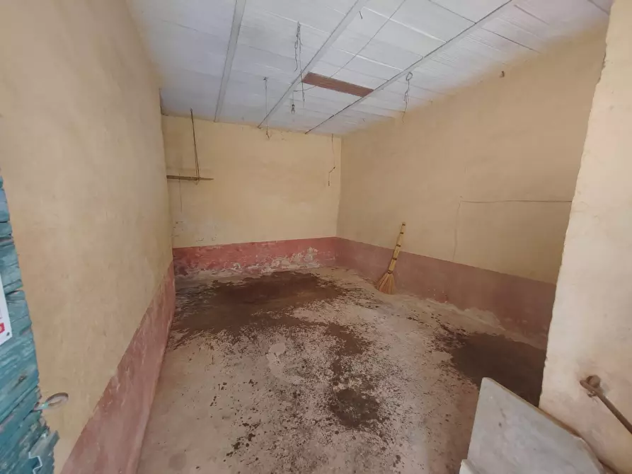 Immagine 9 di Palazzo in vendita  in Via Piave a Maenza