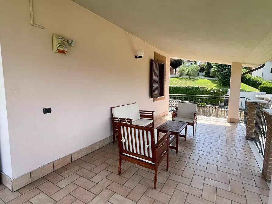 Immagine 16 di Villa in vendita  in via delle margherite 5 a Alatri