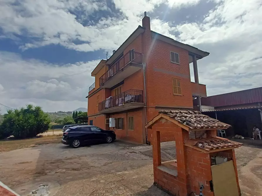 Immagine 3 di Palazzo in vendita  in via Madonna delle Grazie 55 a Priverno