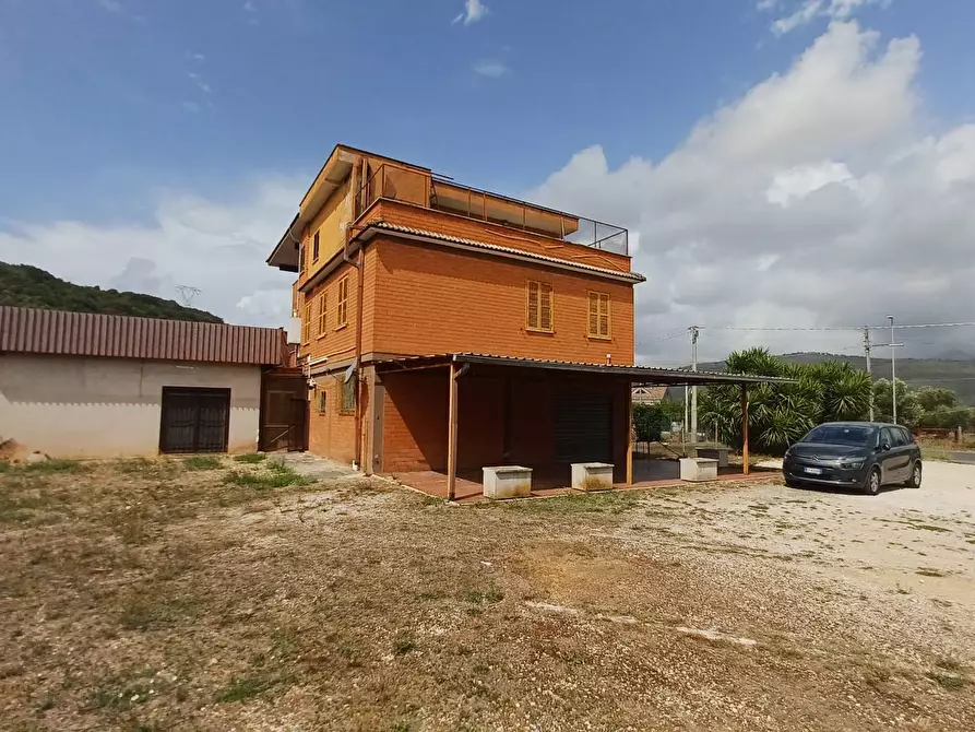 Immagine 4 di Palazzo in vendita  in via Madonna delle Grazie 55 a Priverno