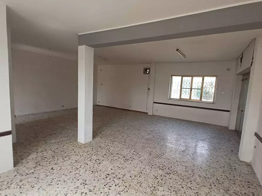 Immagine 28 di Palazzo in vendita  in via Madonna delle Grazie 55 a Priverno