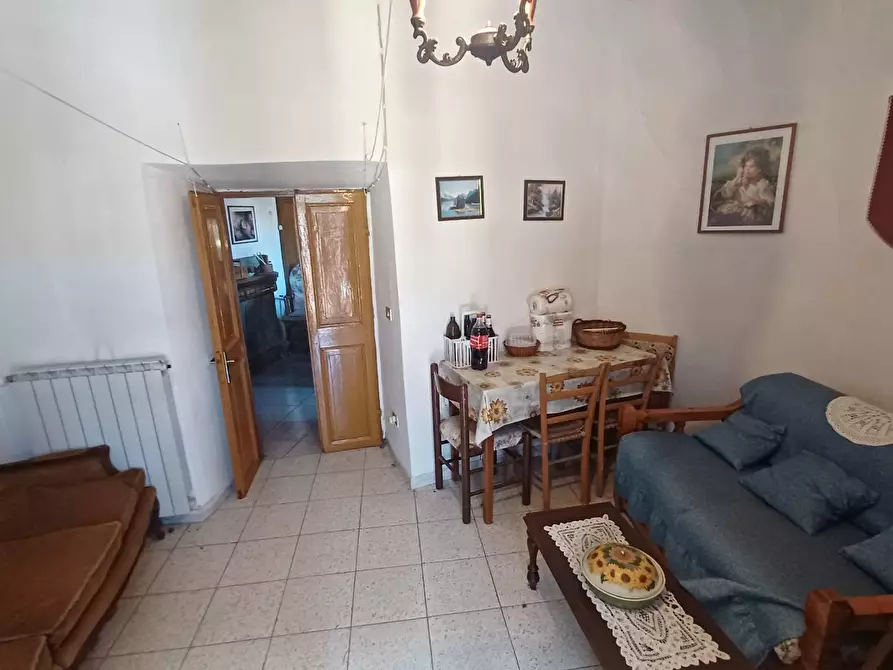 Immagine 11 di Appartamento in vendita  in Via Vicolo Giglio a Arnara