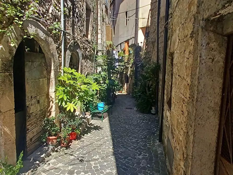 Immagine 39 di Appartamento in vendita  in Via Vicolo Giglio a Arnara