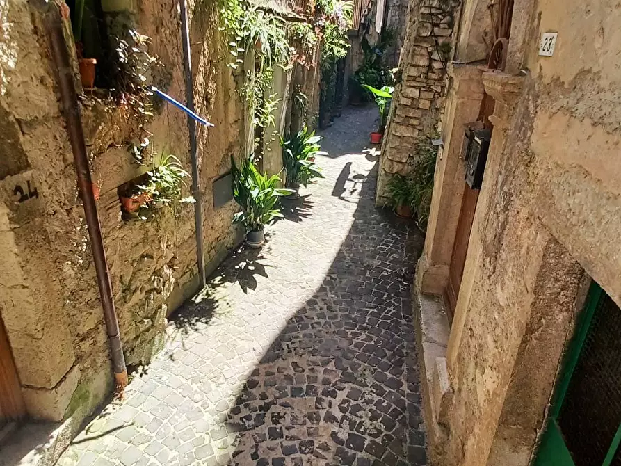 Immagine 41 di Appartamento in vendita  in Via Vicolo Giglio a Arnara