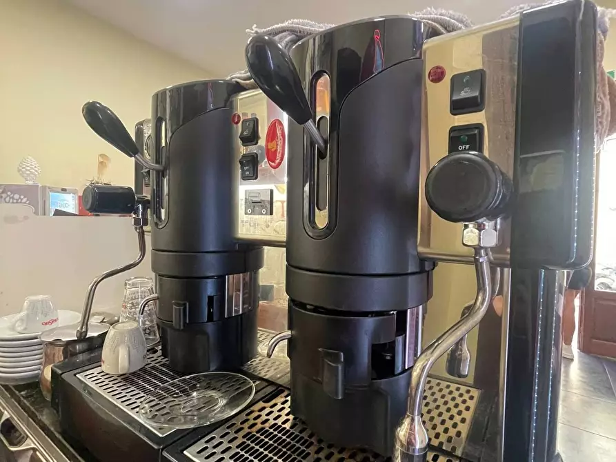 Immagine 9 di Attività commerciale in vendita  in via don morosini 3 a Frosinone