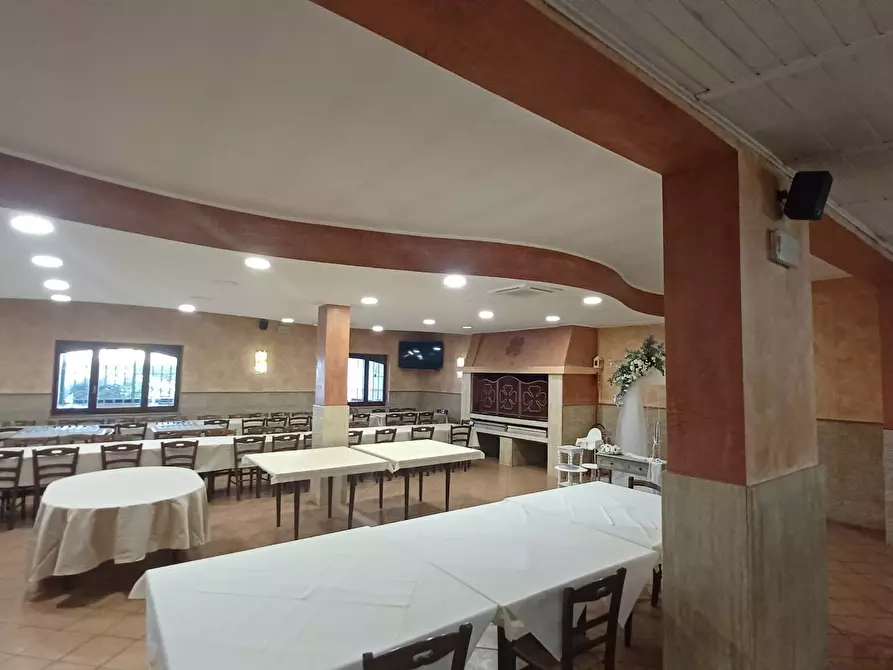 Immagine 8 di Locale commerciale in vendita  in Via Pontinia km 106500 a Terracina