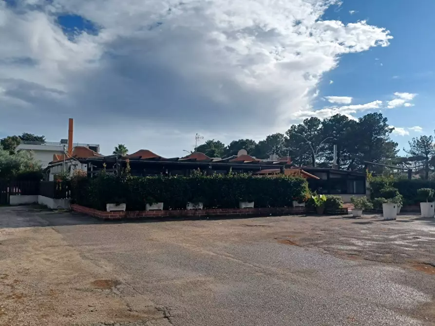 Immagine 12 di Locale commerciale in vendita  in Via Pontinia km 106500 a Terracina