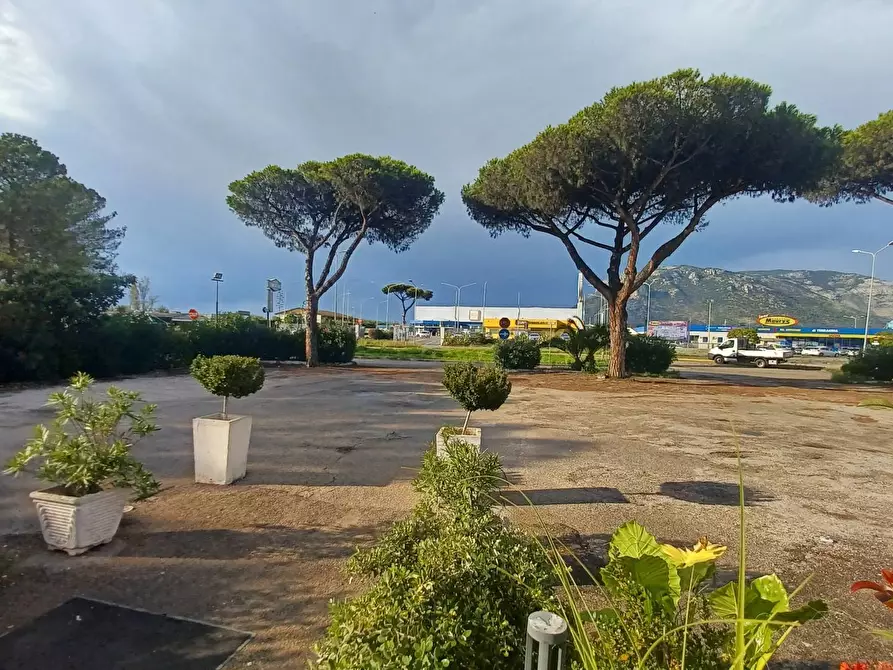 Immagine 17 di Locale commerciale in vendita  in Via Pontinia km 106500 a Terracina
