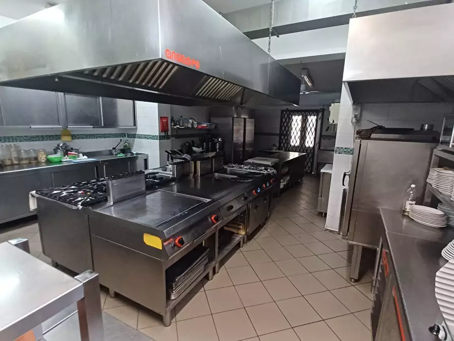 Immagine 24 di Locale commerciale in vendita  in Via Pontinia km 106500 a Terracina