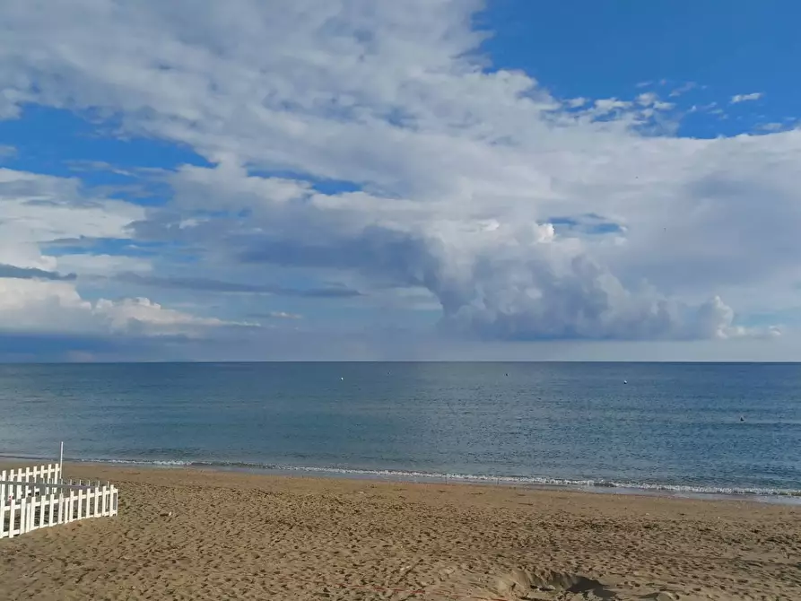 Immagine 32 di Locale commerciale in vendita  in Via Pontinia km 106500 a Terracina