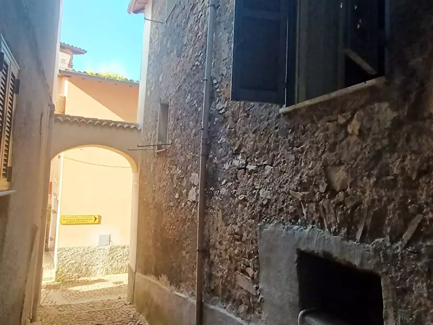 Immagine 9 di Appartamento in vendita  in Via Colorito Arnaldo 1 a Bassiano