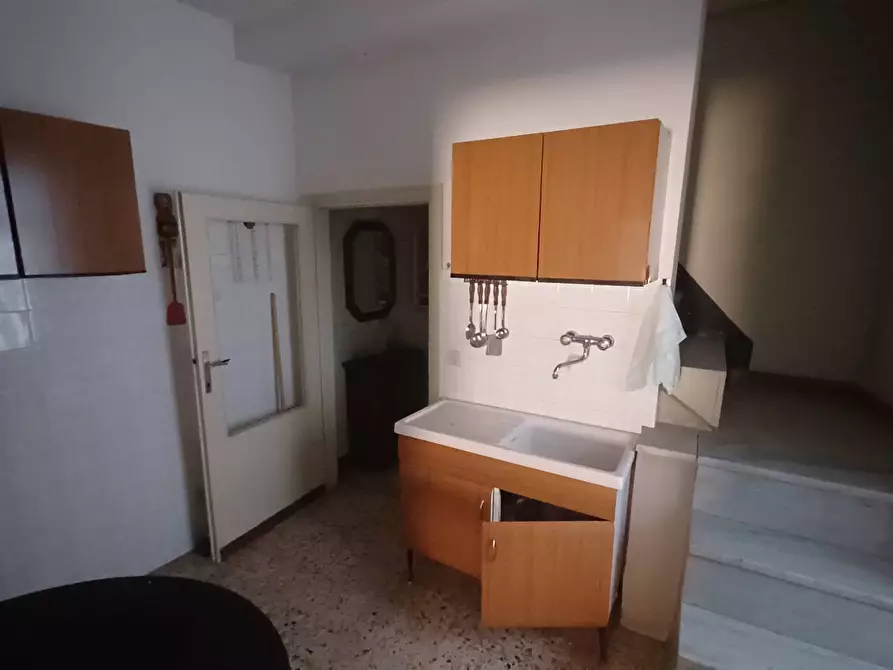 Immagine 10 di Appartamento in vendita  in Via Colorito Arnaldo 1 a Bassiano