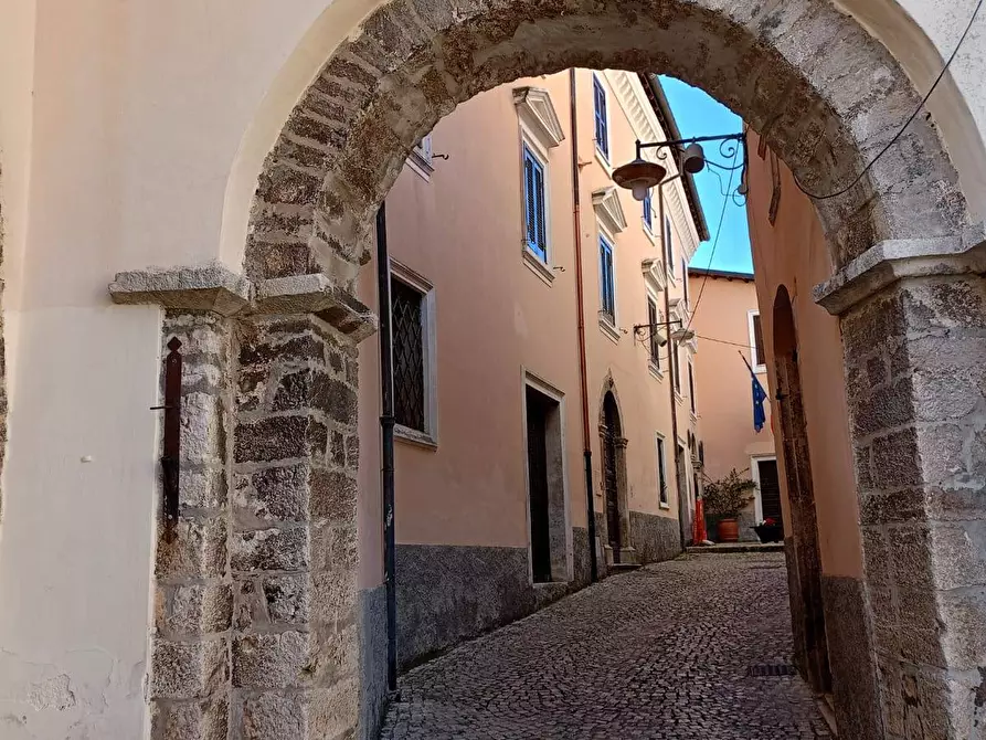 Immagine 30 di Appartamento in vendita  in Via Colorito Arnaldo 1 a Bassiano