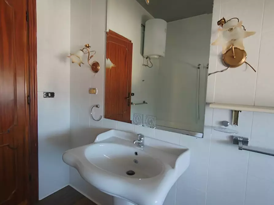 Immagine 33 di Appartamento in vendita  in Via Dell'Auricola a Amaseno