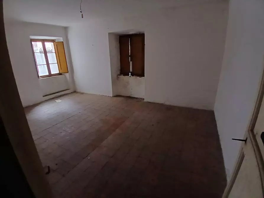 Immagine 2 di Palazzo in vendita  in Via Borgo a Arnara