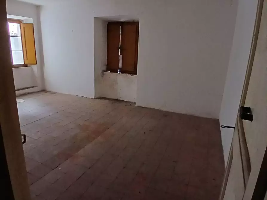 Immagine 4 di Palazzo in vendita  in Via Borgo a Arnara