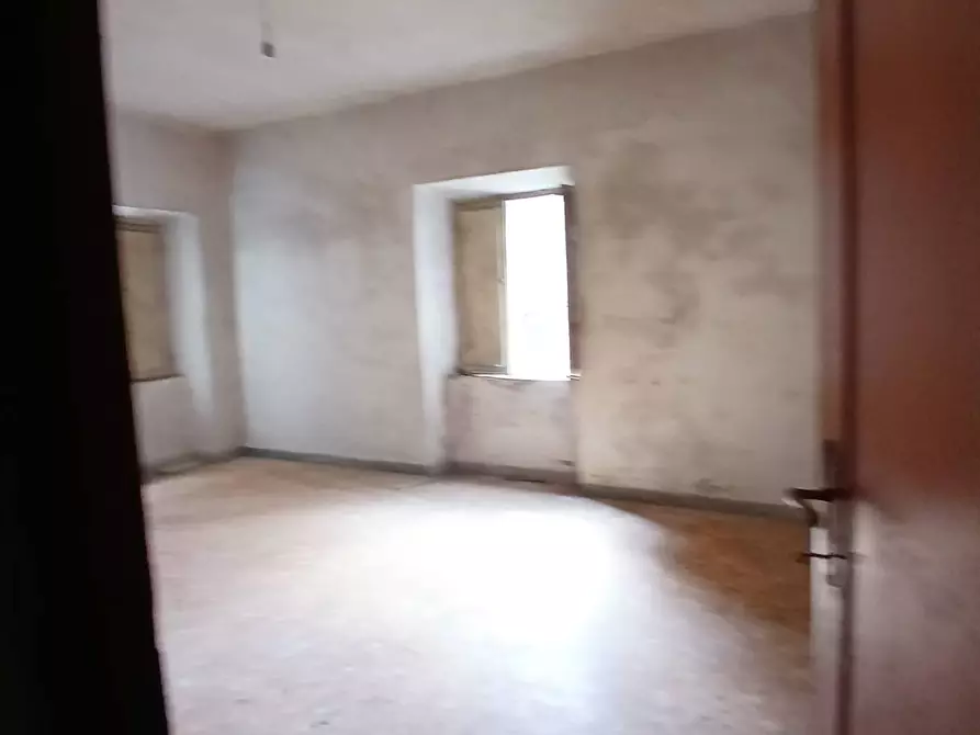 Immagine 8 di Palazzo in vendita  in Via Borgo a Arnara