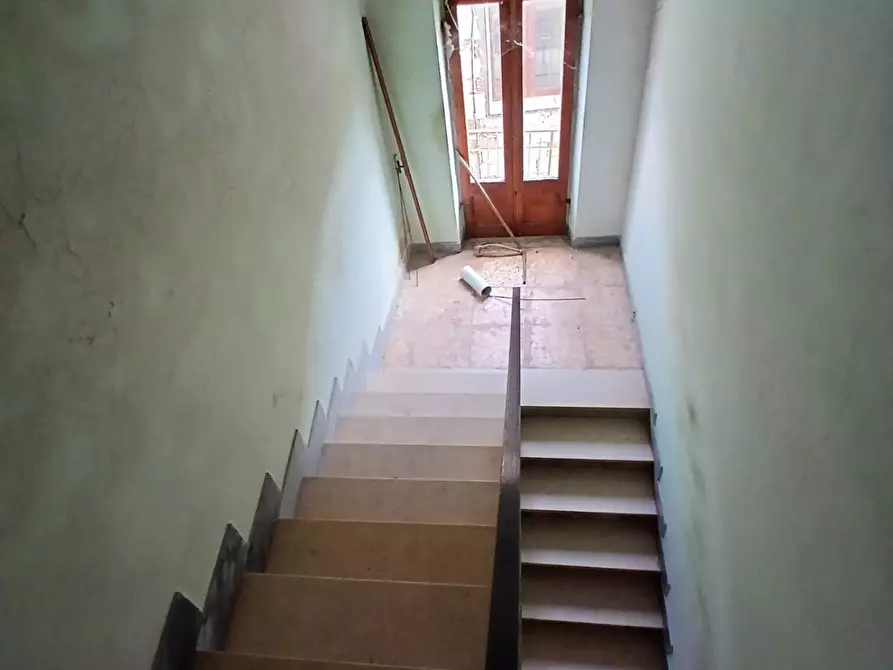 Immagine 12 di Palazzo in vendita  in Via Borgo a Arnara